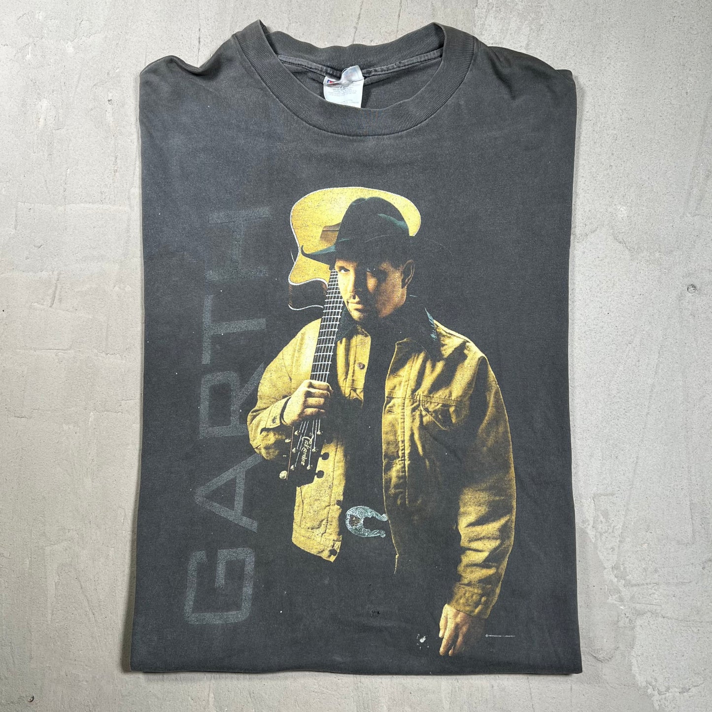 1998 Garth Brooks "Garth" Washed Black Portrait Tee Size XL USED v19847