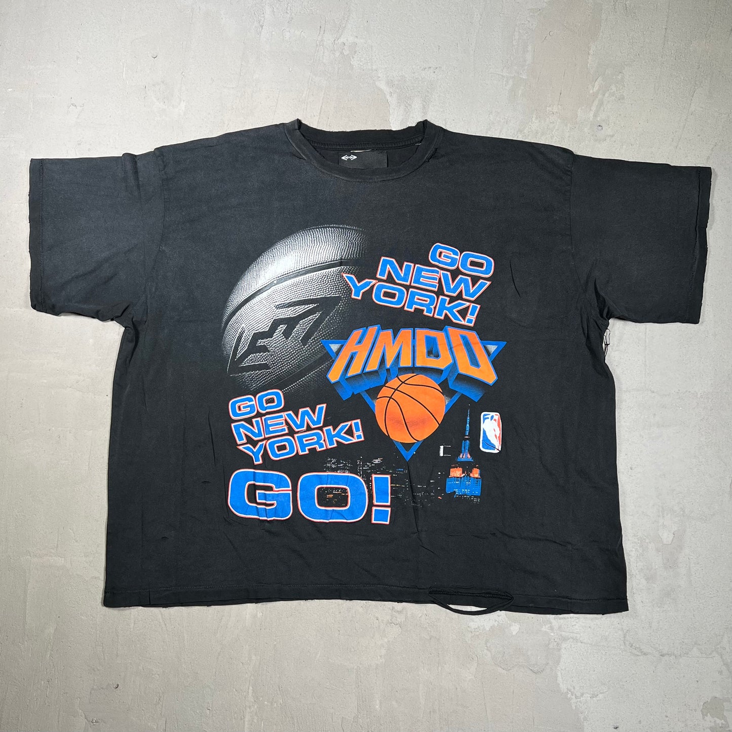 HMDD New York Knicks Champs Black Cropped Tee Size Medium NEW x18038