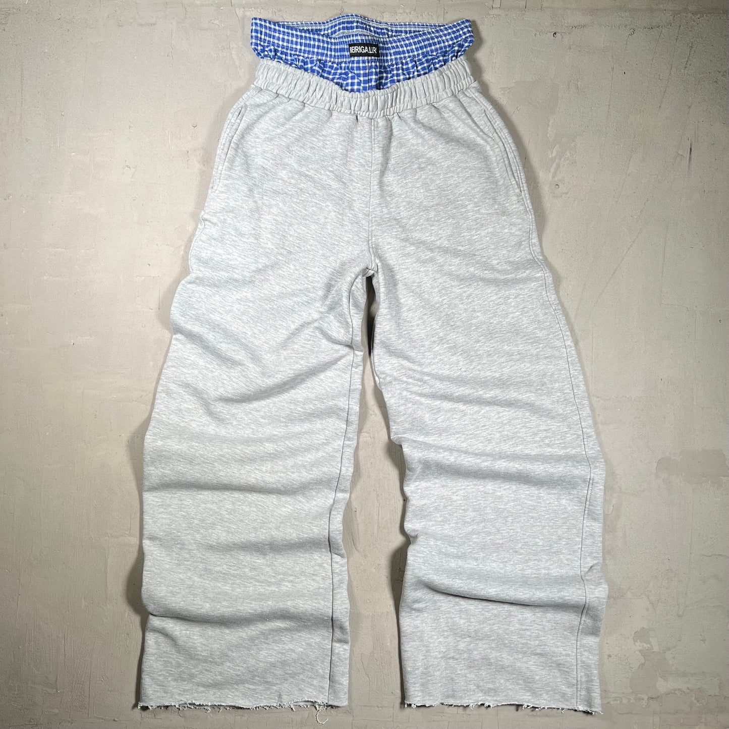 Beiri Gallery Sagging Blue Underwear Grey Sweatpants Size Medium USED x18030