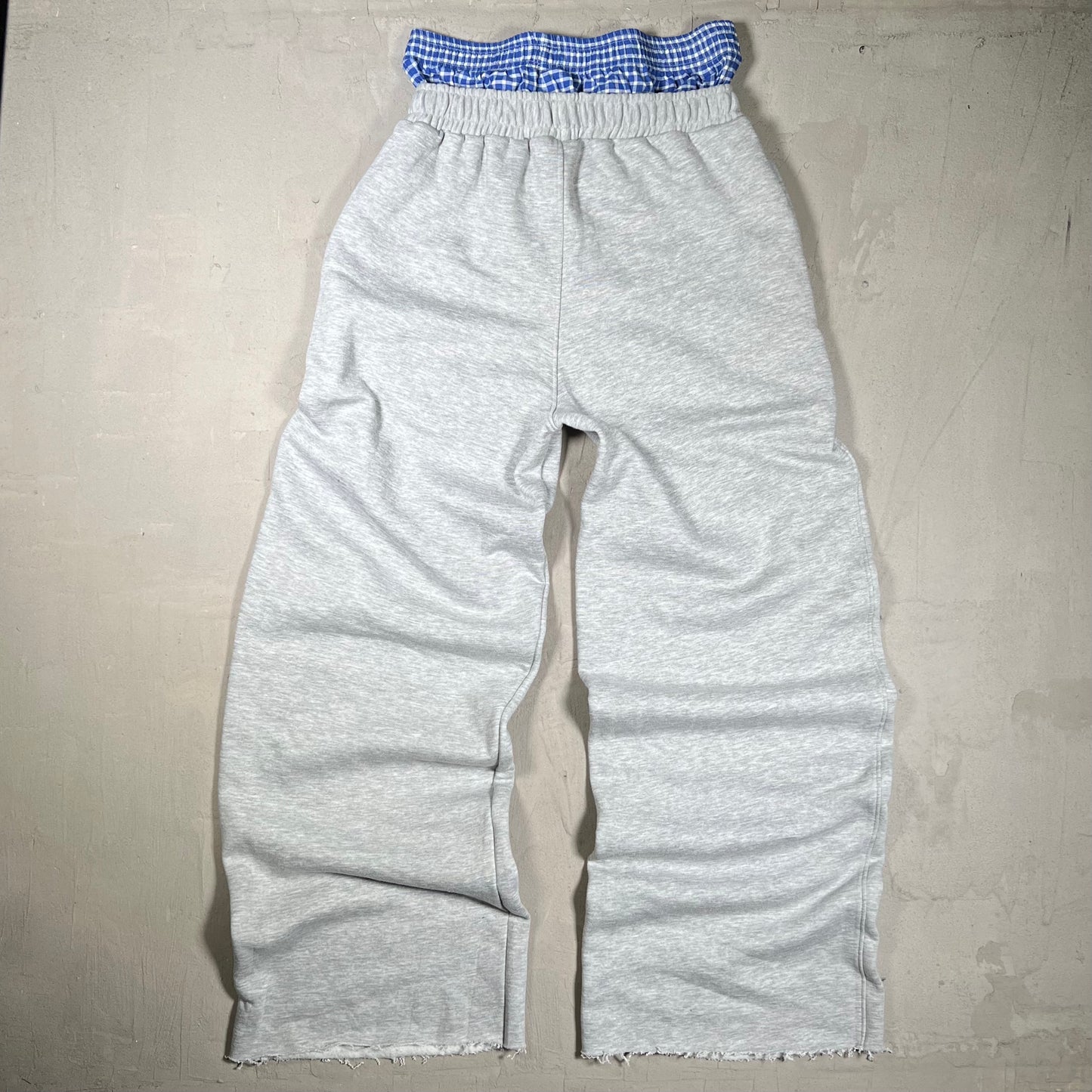 Beiri Gallery Sagging Blue Underwear Grey Sweatpants Size Medium USED x18030