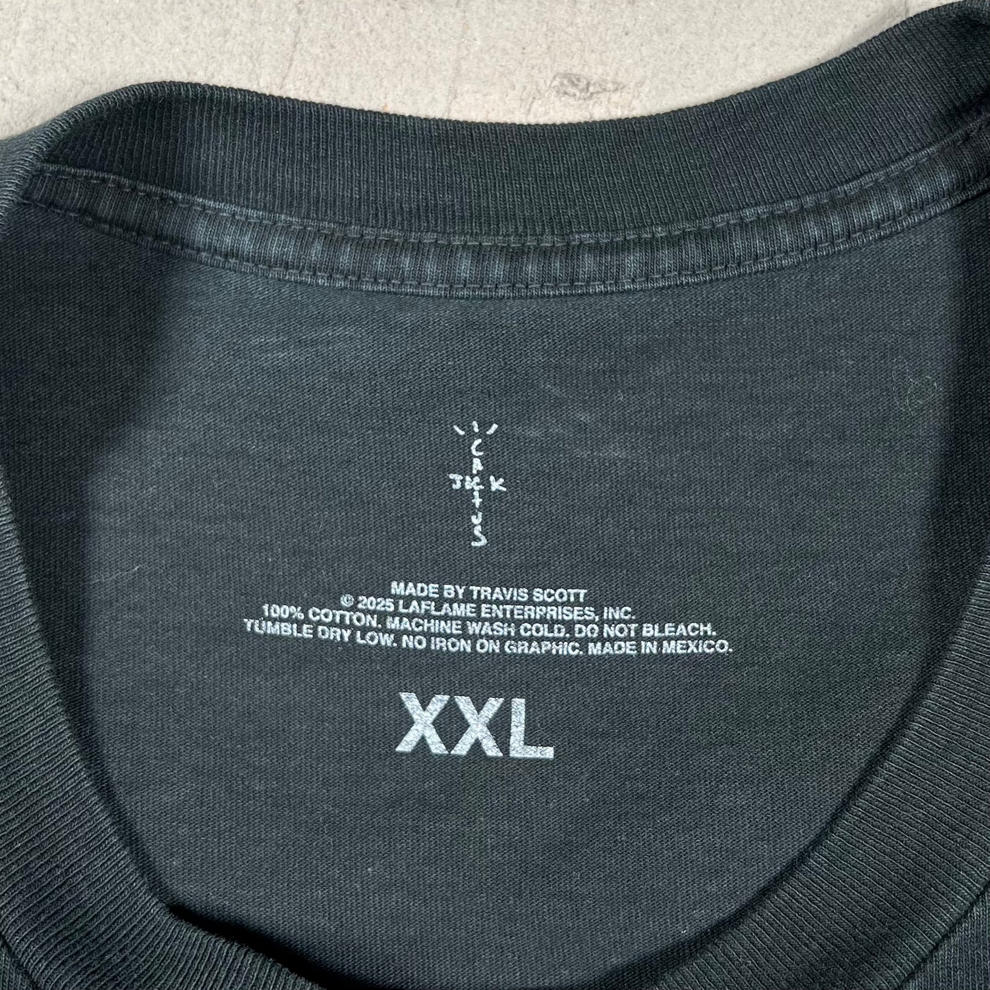 Travis Scott Jackboys 2 B2 Black Airbrush Black Tee Size XXL USED x18046