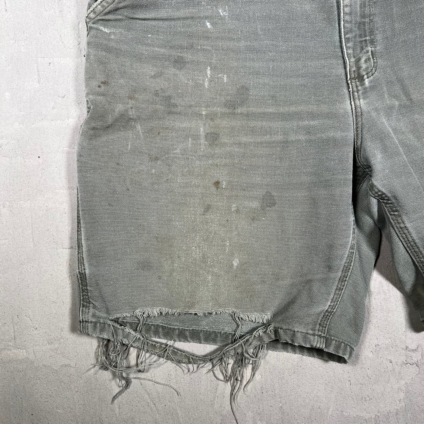 Y2K Carhartt Distressed Olive Shorts Size 36 USED v19859