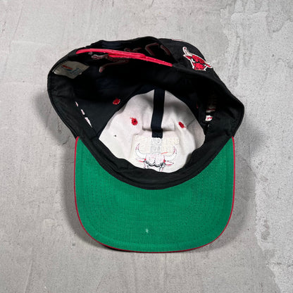 1990s Chicago Bulls Black/Red Snap Back USED v19812