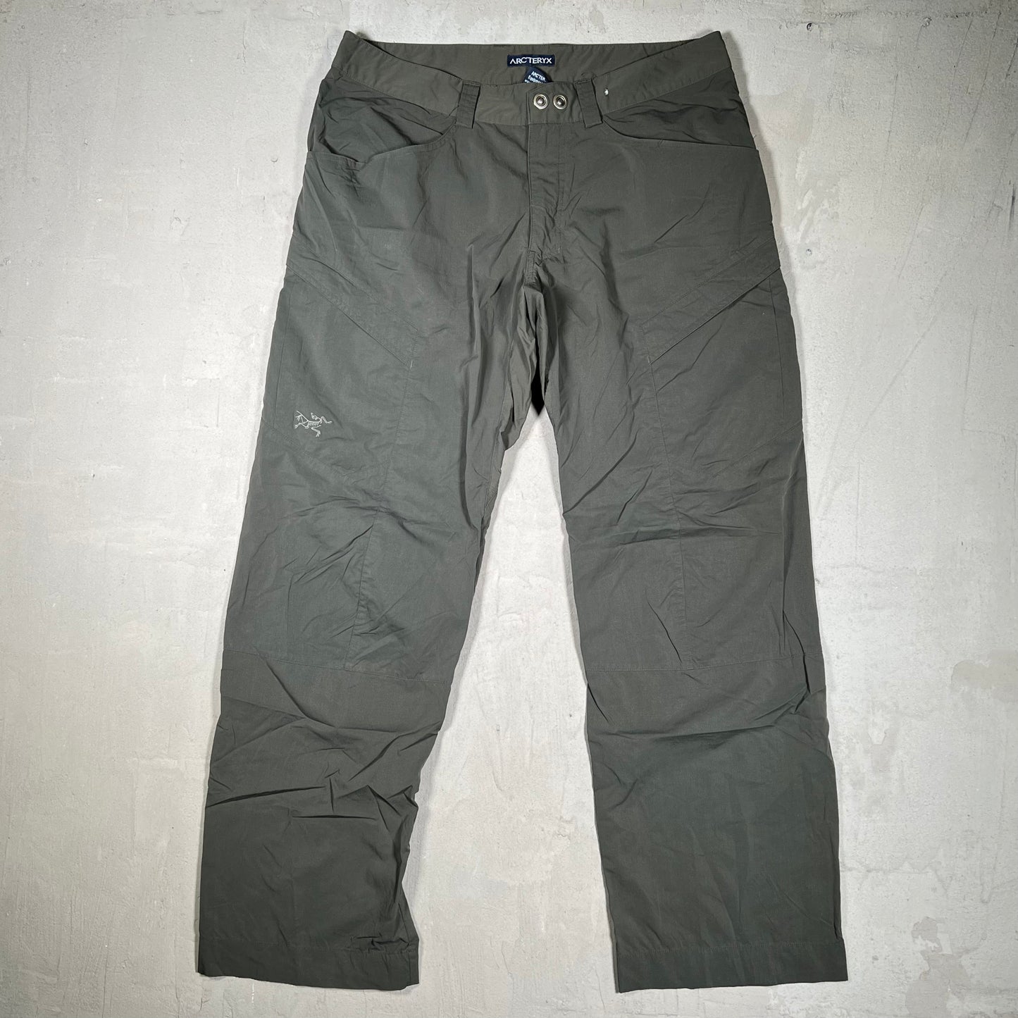 Y2K Arcteryx Lightweight Dark Olive Cargo Pants Size 32 USED x18066
