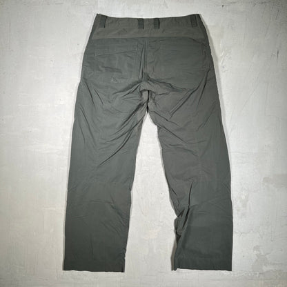 Y2K Arcteryx Lightweight Dark Olive Cargo Pants Size 32 USED x18066
