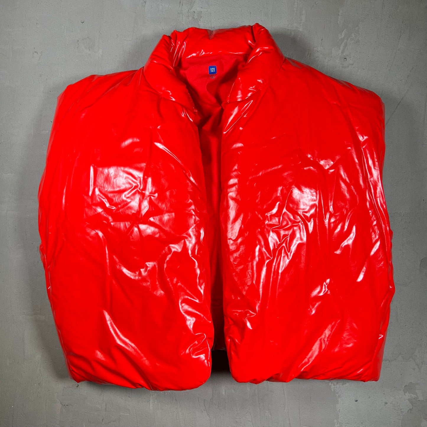 Yeezy Gap Round Bubble Red Jacket Size Large USED x18067