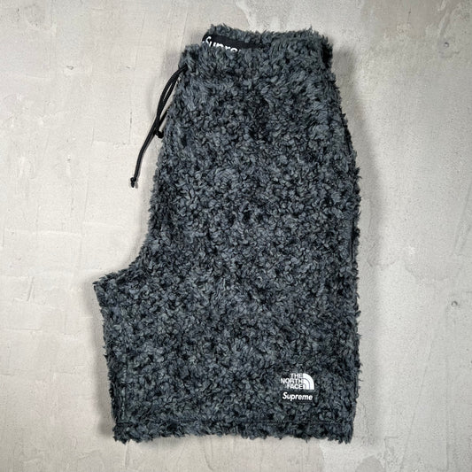 Supreme North Face High Pile Fleece Grey Shorts Size Small USED x18077
