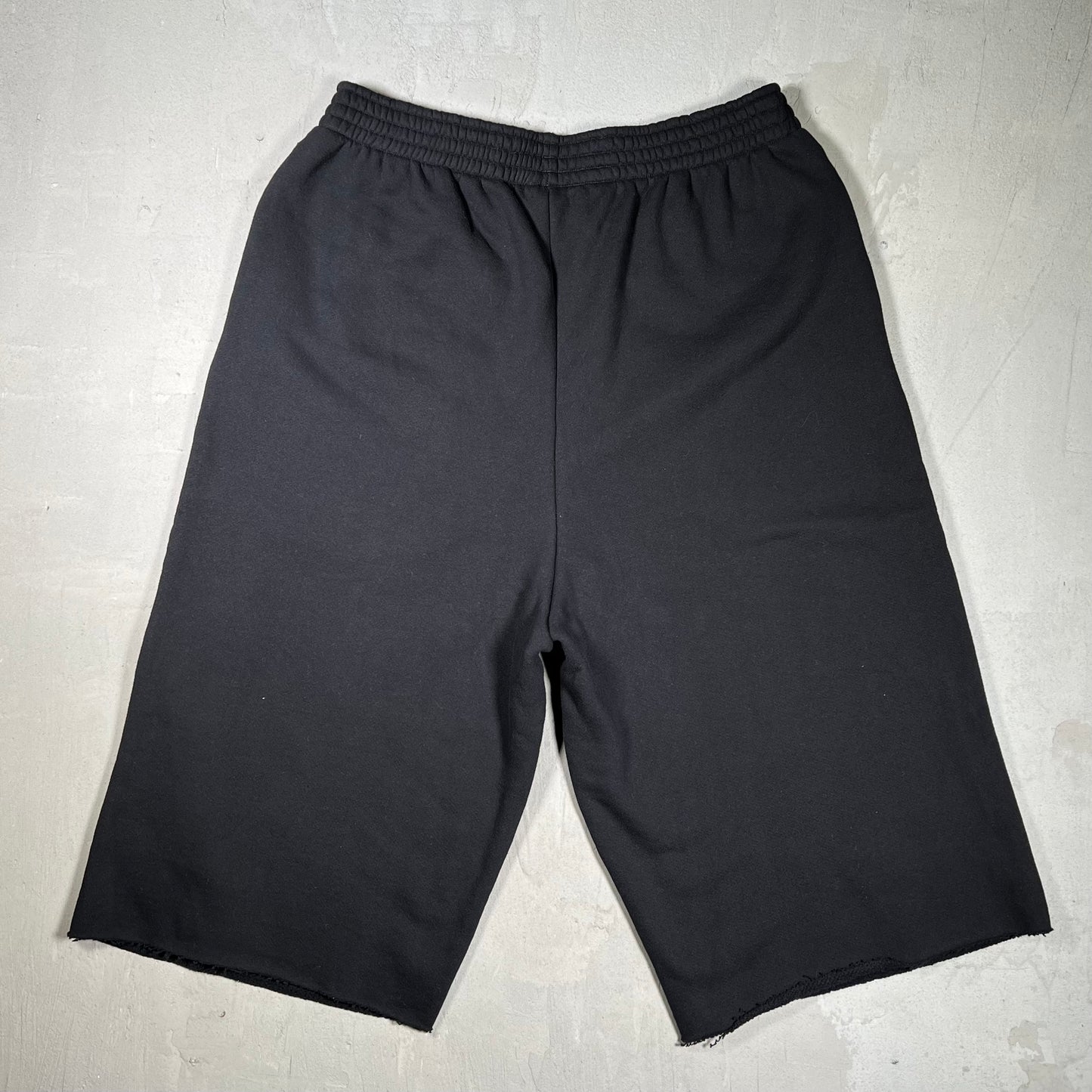 GV Gallery Raspberry Hills 3/4 Weekday Shorts Black Size Medium NEW x18102