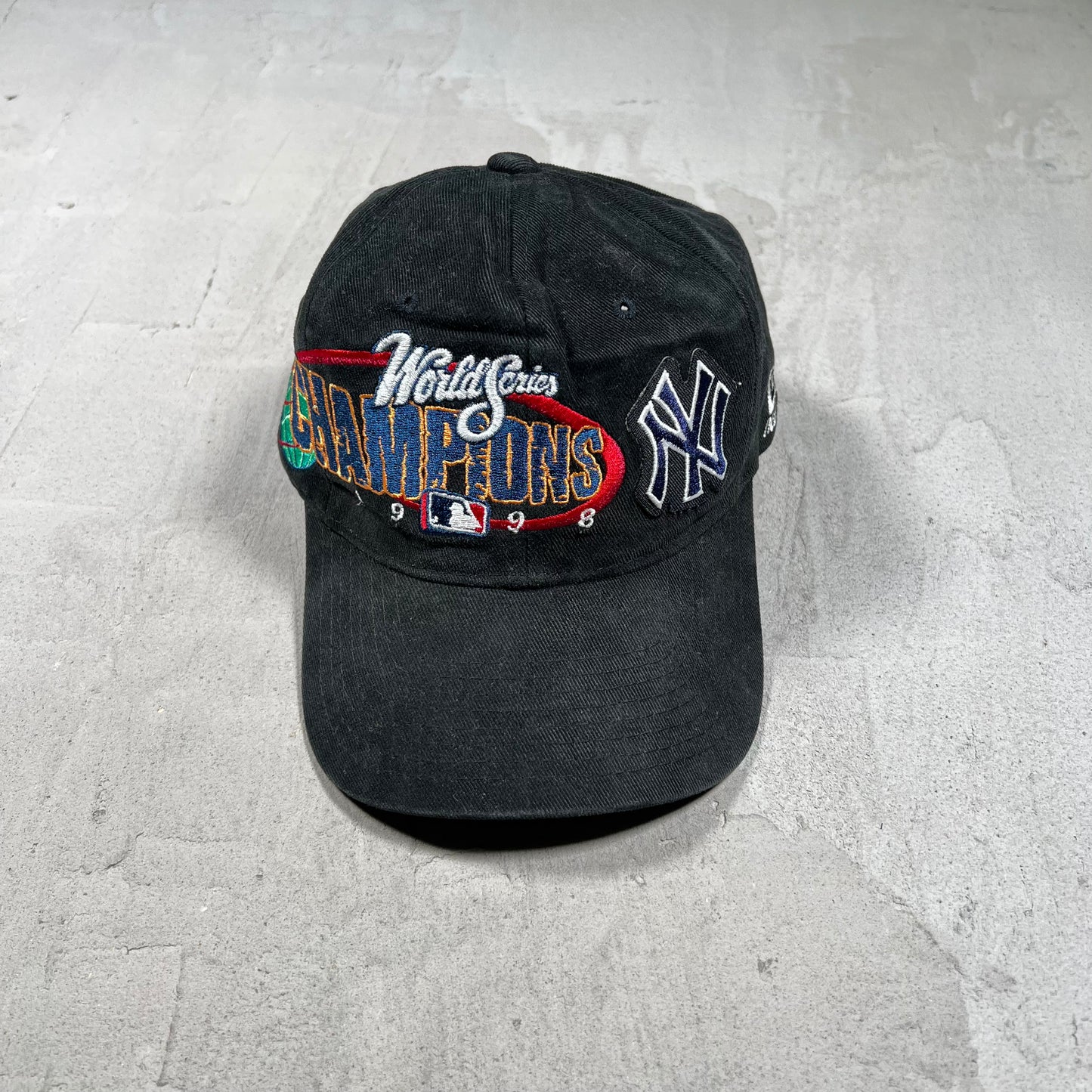 1998 New York Yankee Champs Black Snapback USED v19887