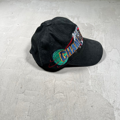 1998 New York Yankee Champs Black Snapback USED v19887