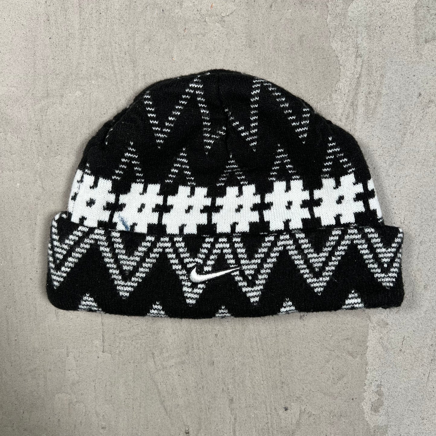 Y2K Nike Jacquard Black/White Beanie USED v19825
