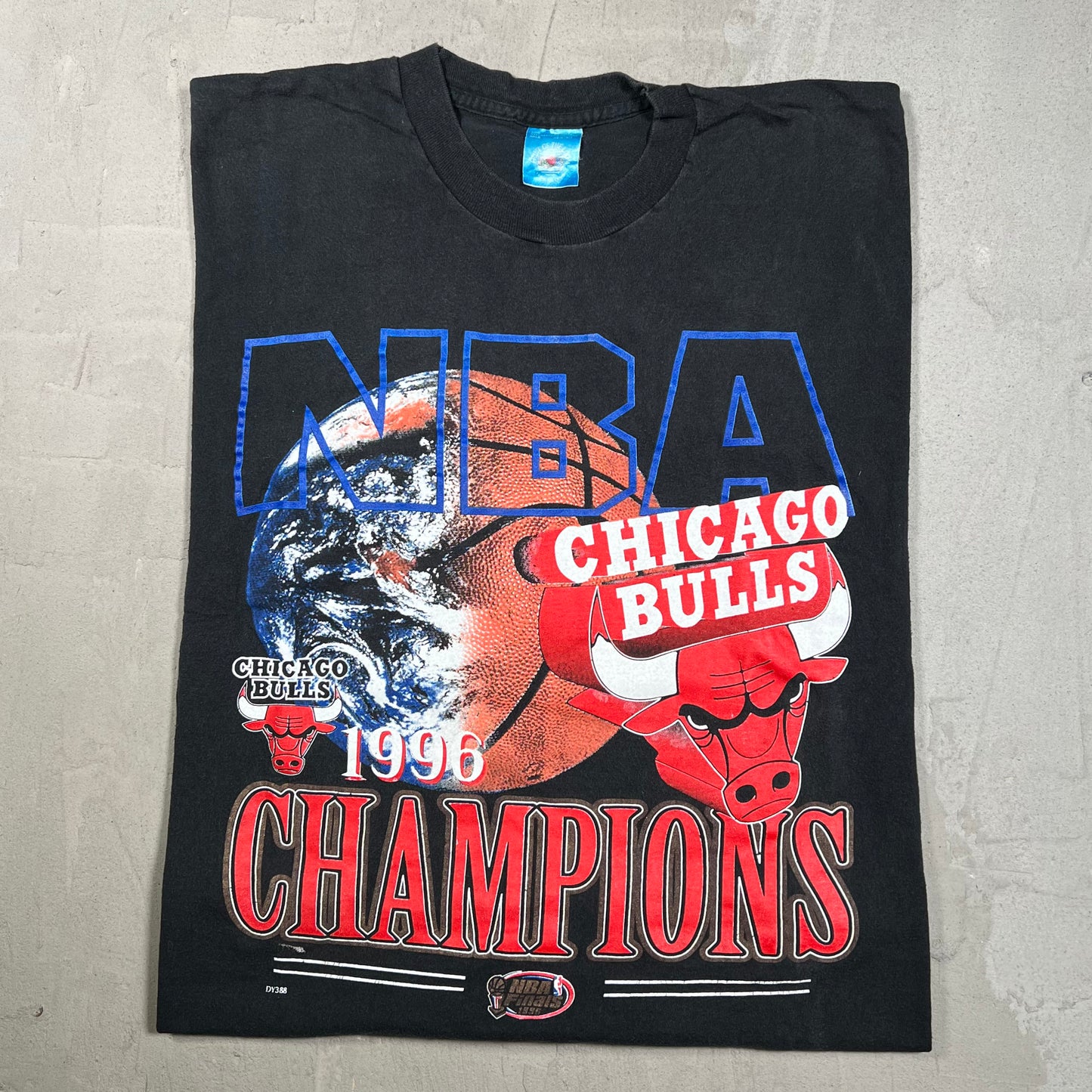1996 Chicago Bulls Champions Tee Black Size Large USED v19919