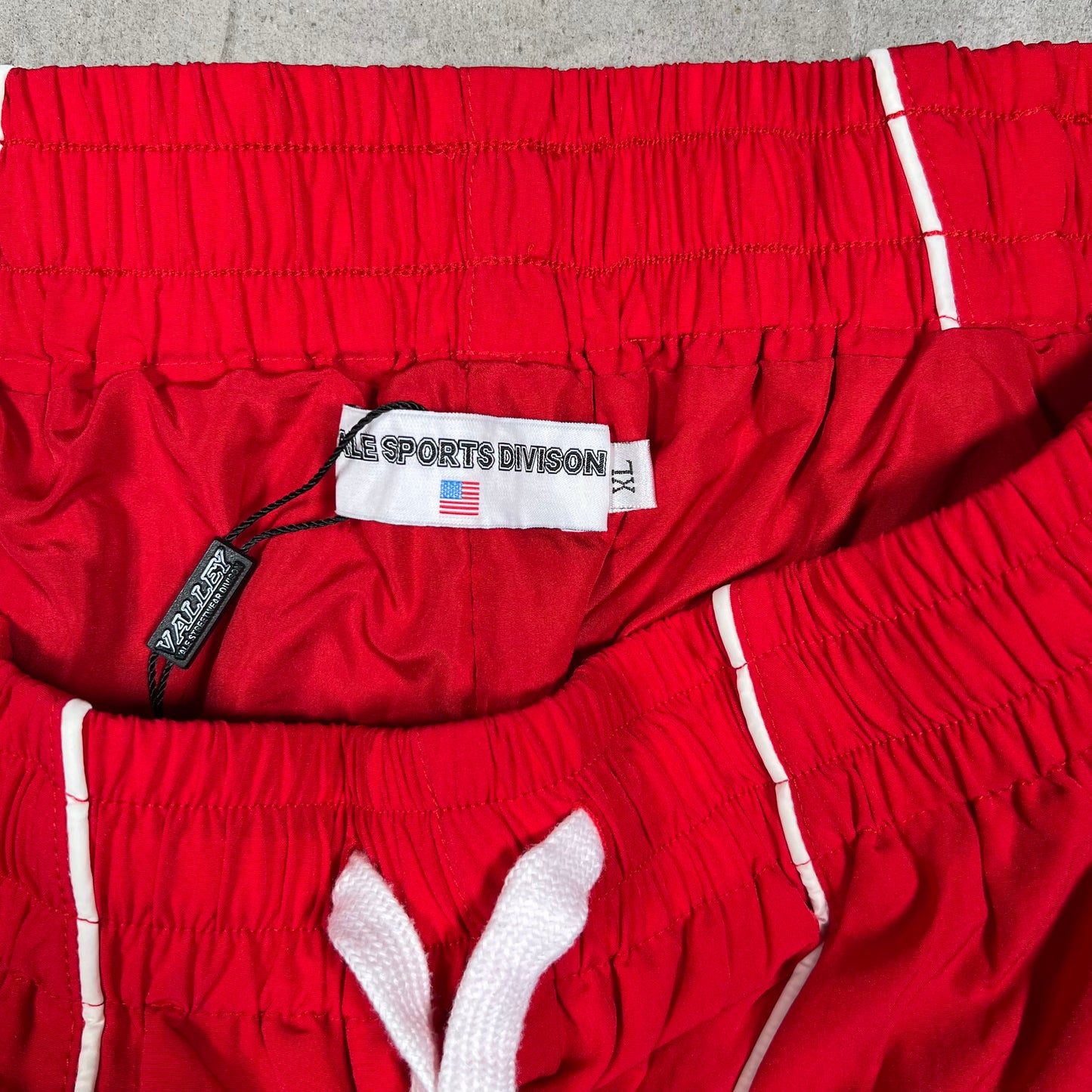 Vale Forever Swish Red Track Sweatpants Size XL USED x18041