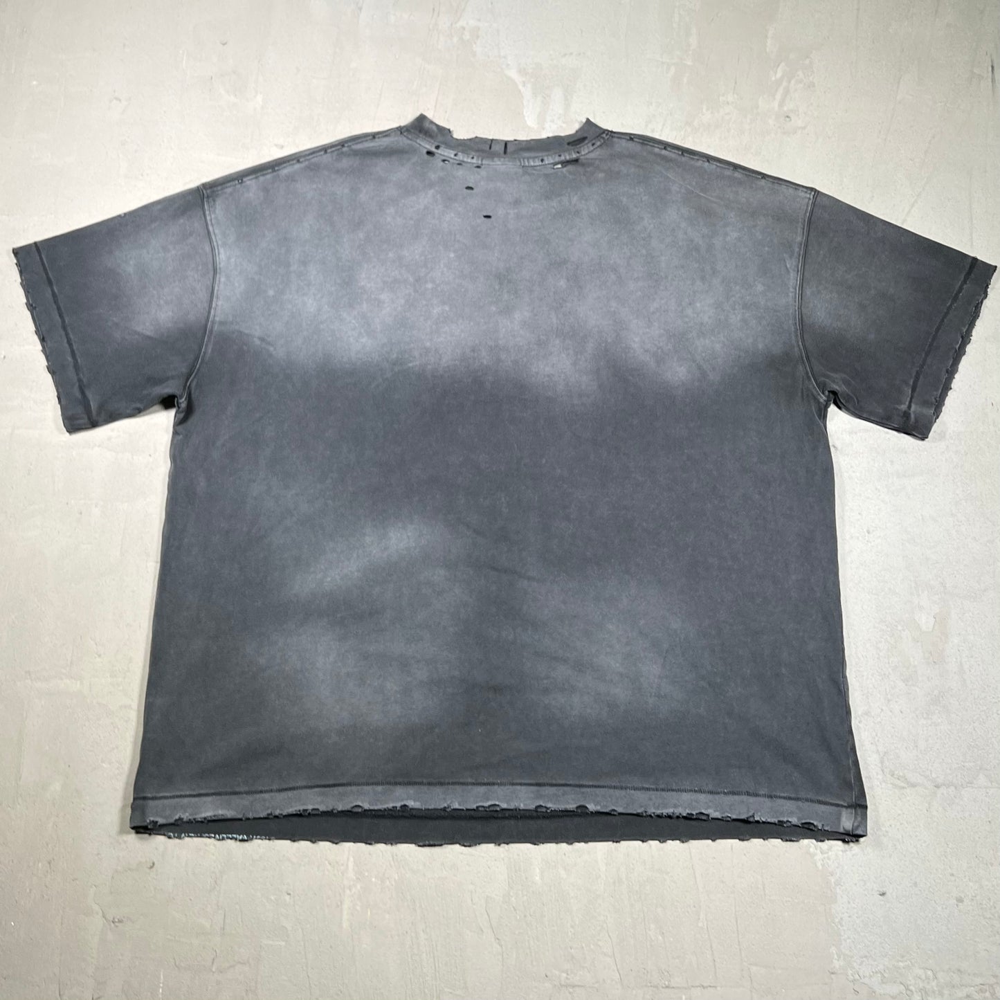 Vale Monster Big Rhinestone Washed Black Tee Size Large USED x18192