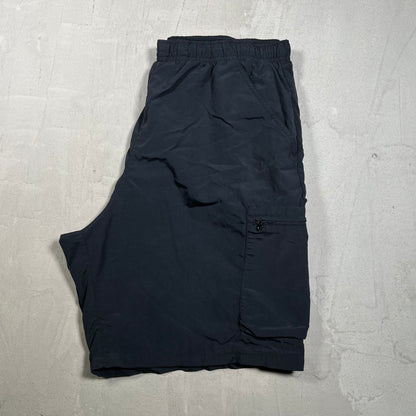 Supreme Cargo Black Water Shorts Size Large USED x18226
