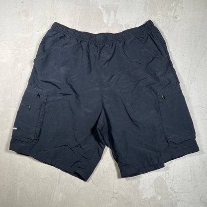 Supreme Cargo Black Water Shorts Size Large USED x18226