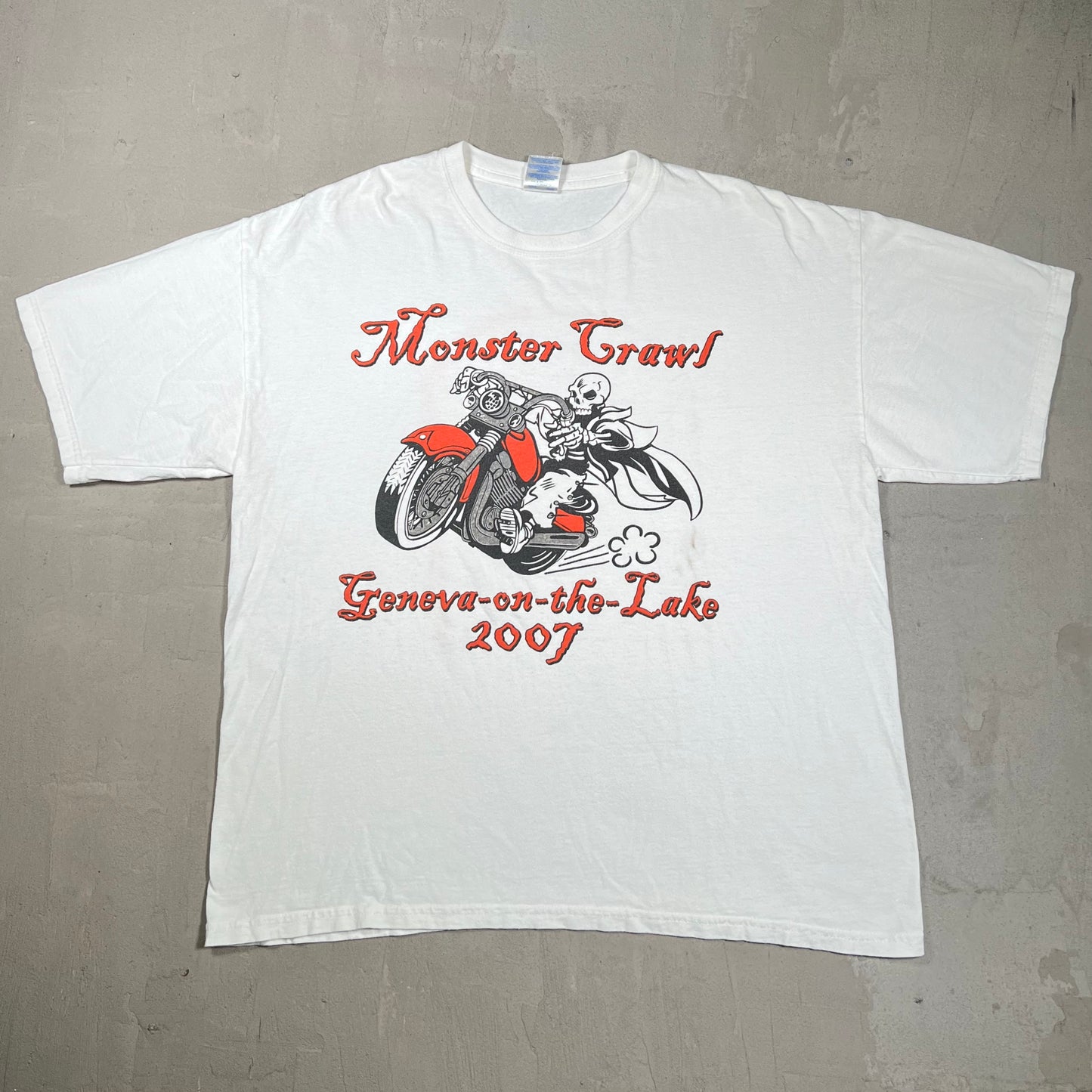 2007 Monster Crawl On The Lake White Tee Size XL USED v19943