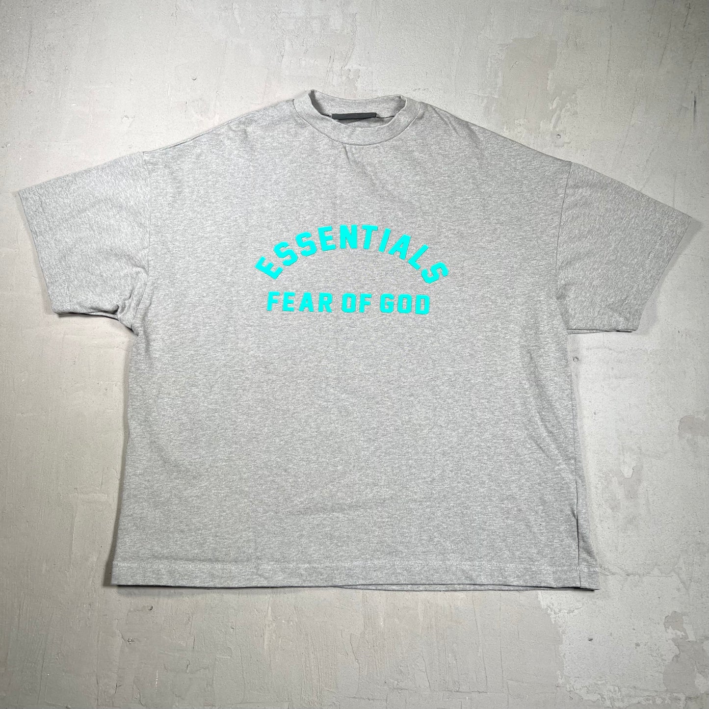 Essentials Fear of God FOG Grey Teal Logo Tee Size Medium USED x18257
