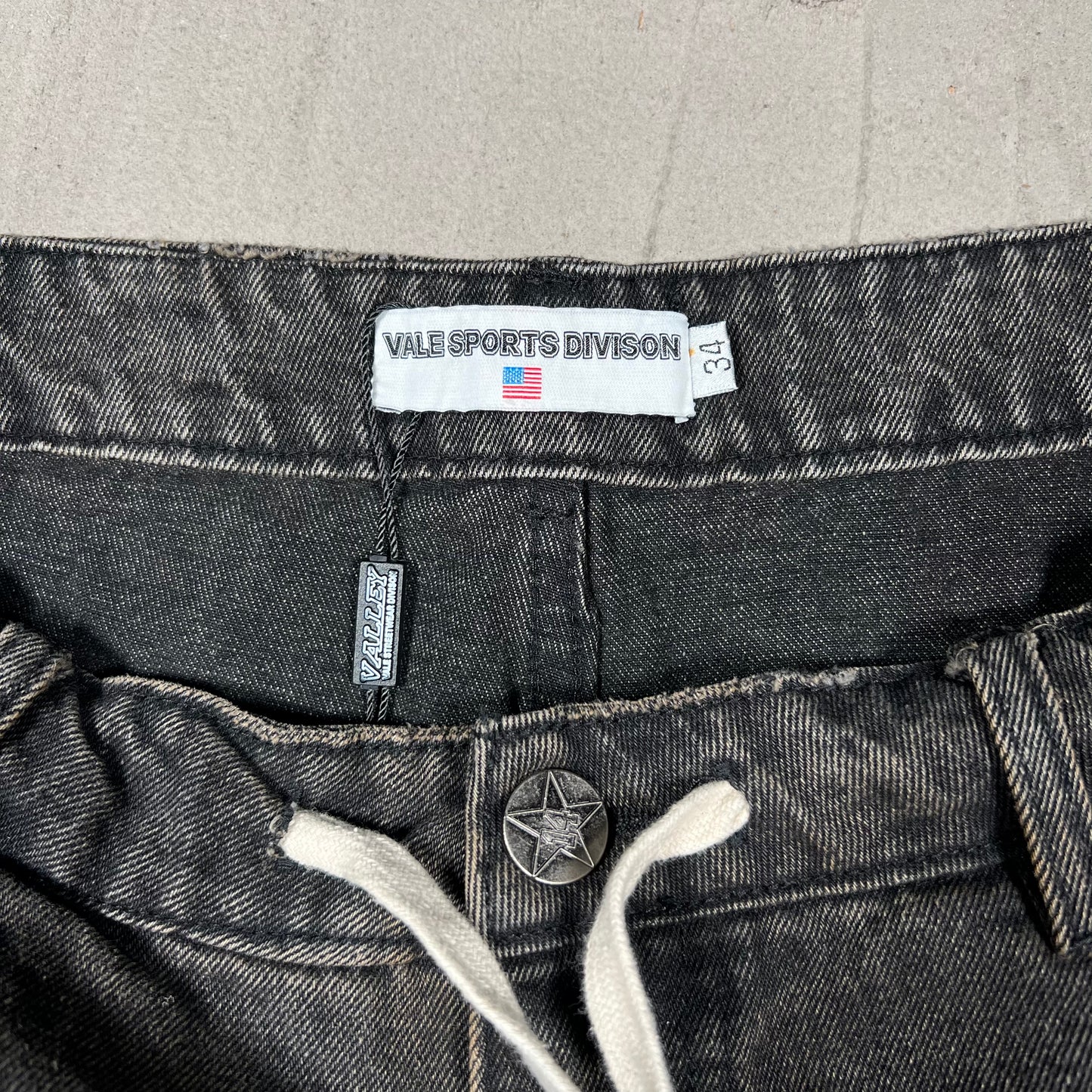 Vale Rainstorm Dirty Denim Jean Short Jhorts Size 34 NEW x18234