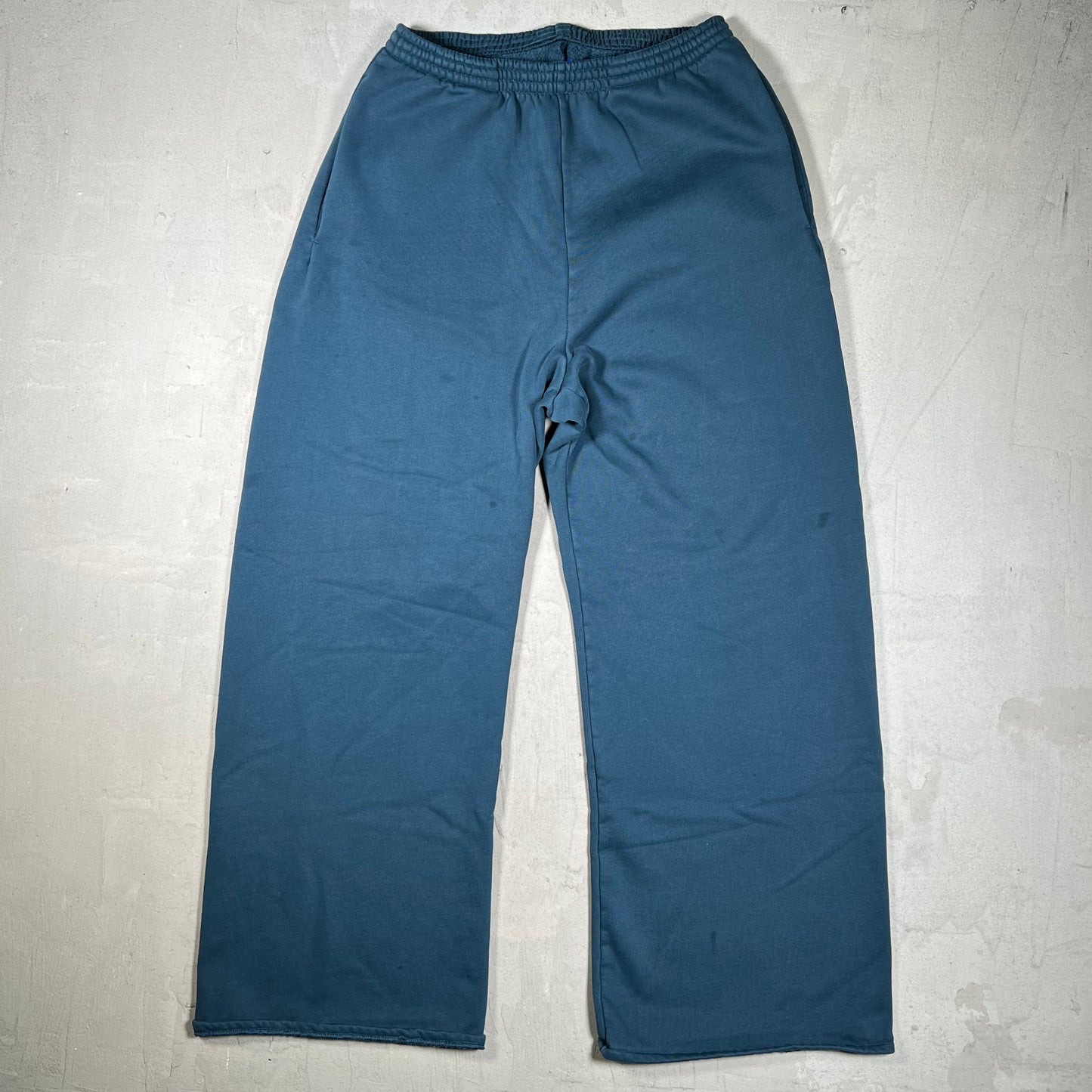 Yeezy Gap Basic Navy Blue Sweatpants Size Medium USED x18059
