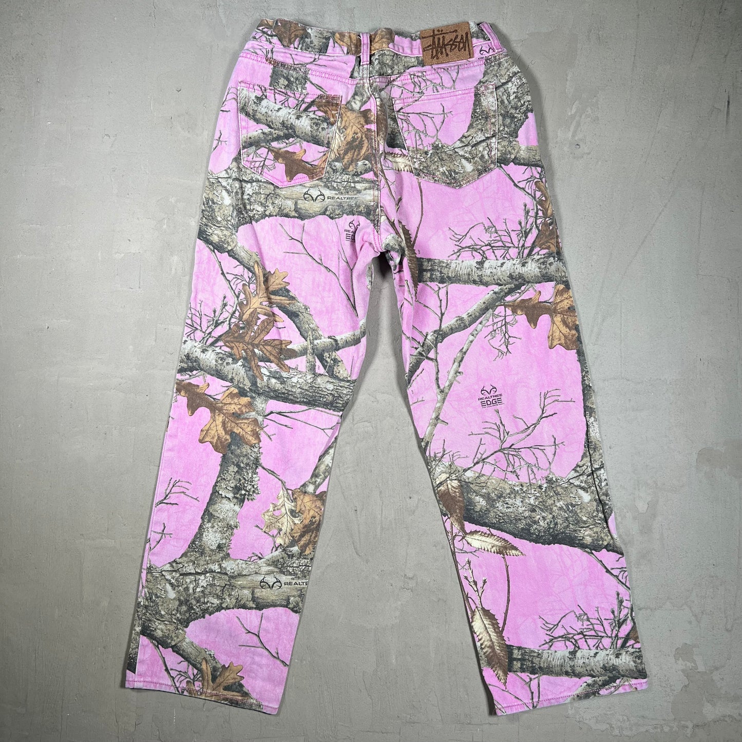 Stussy RealTree Edge Big Ol Pink Camo Jeans Size 28 USED x18300