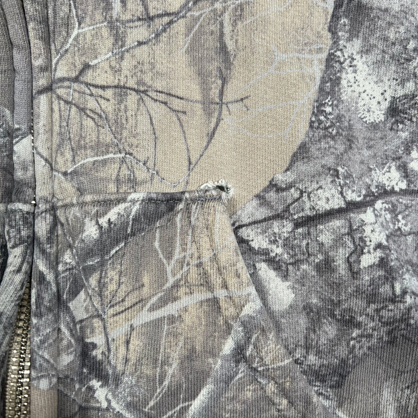 Akimbo RealTree Camo Zip Up Hoodie Size Medium USED x18297