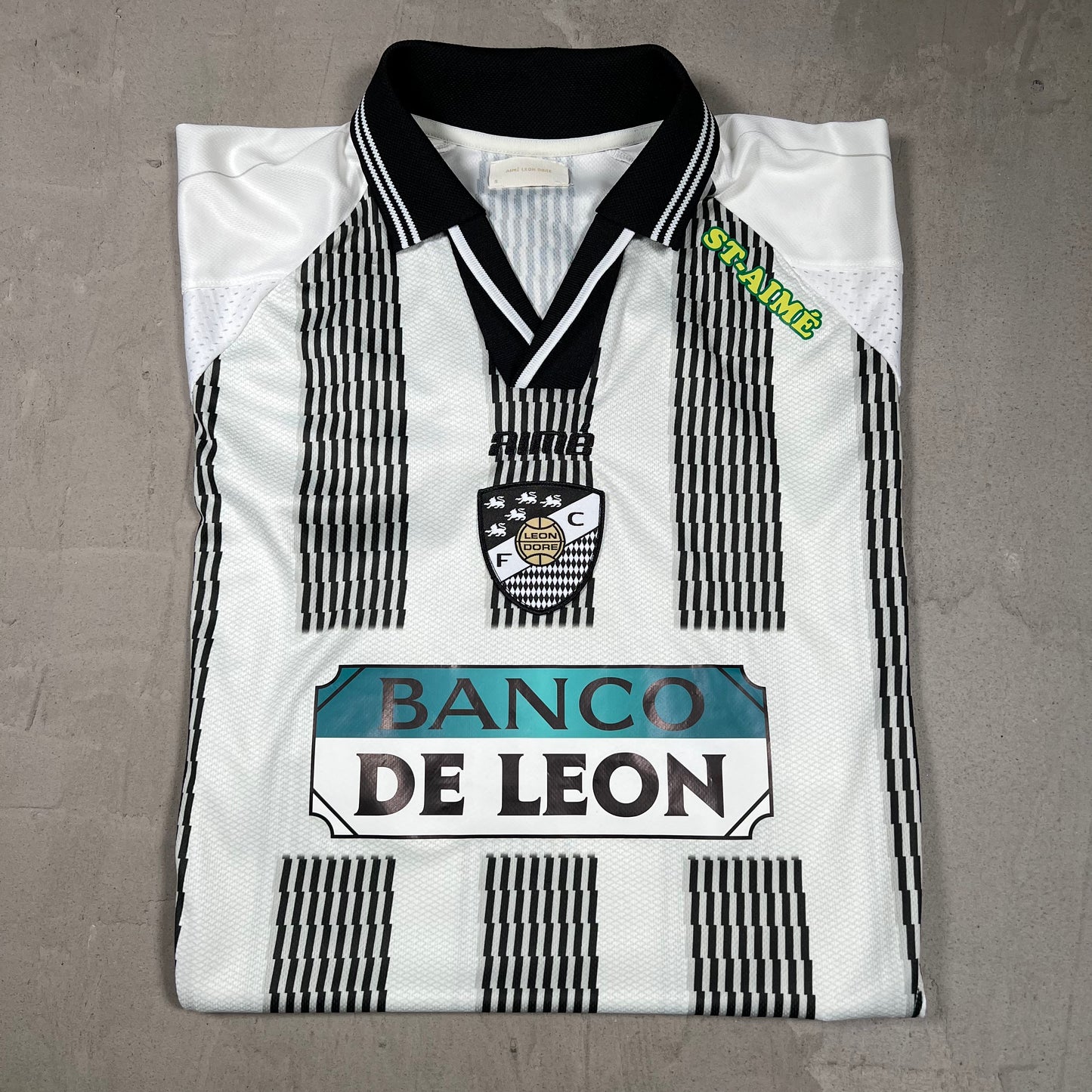 Aime Leon Dore ALD Team Leon White Soccer Jersey Size Small USED x18301
