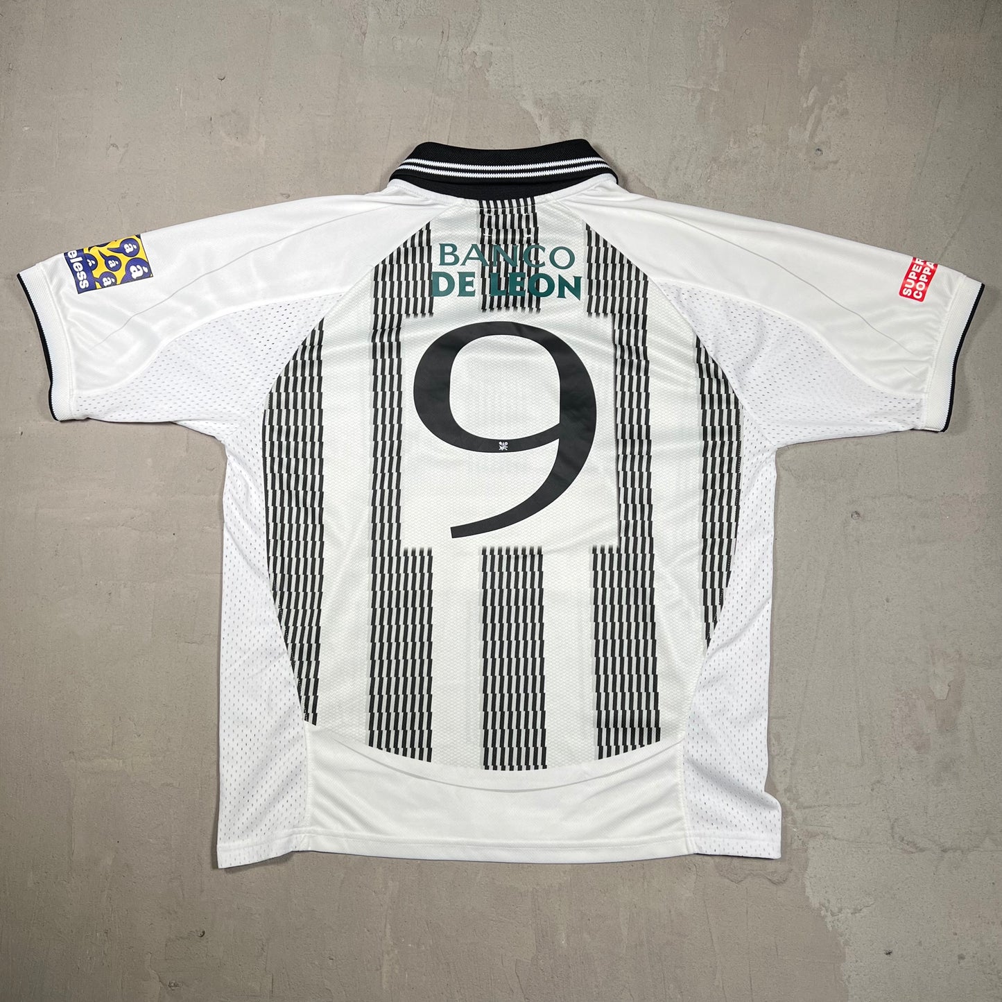 Aime Leon Dore ALD Team Leon White Soccer Jersey Size Small USED x18301
