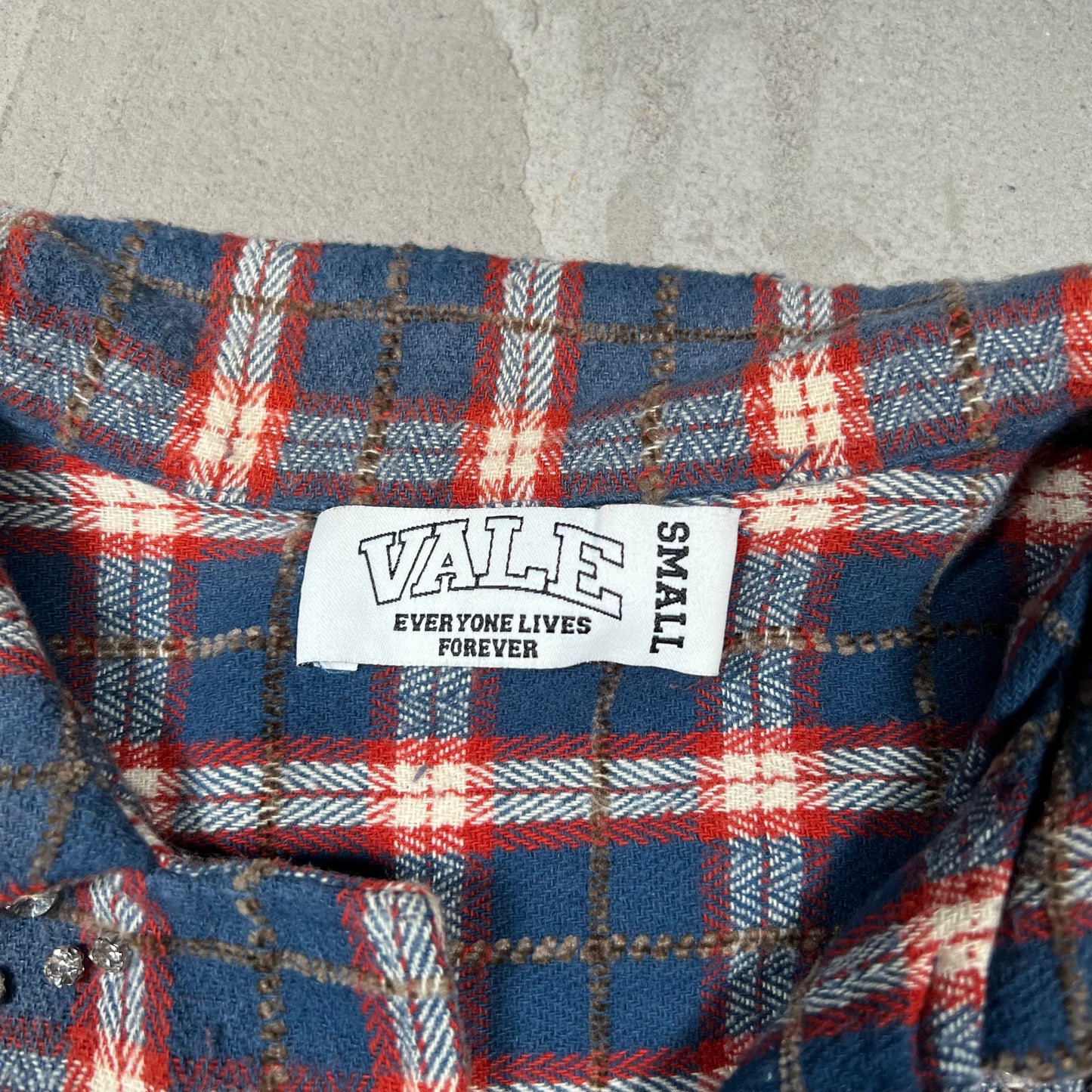 Vale Blue/Red Rhinestone Flannel Size Small USED x18303