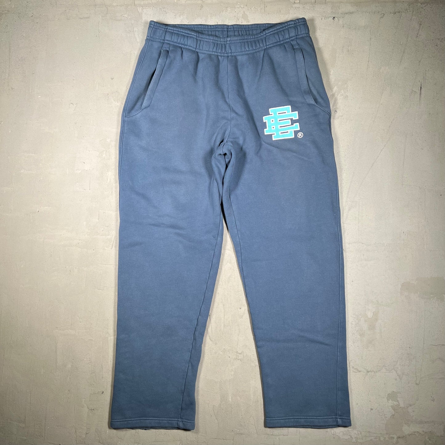 GV Gallery Greedy Unit Grey Sweatpants Size Small USED x18304
