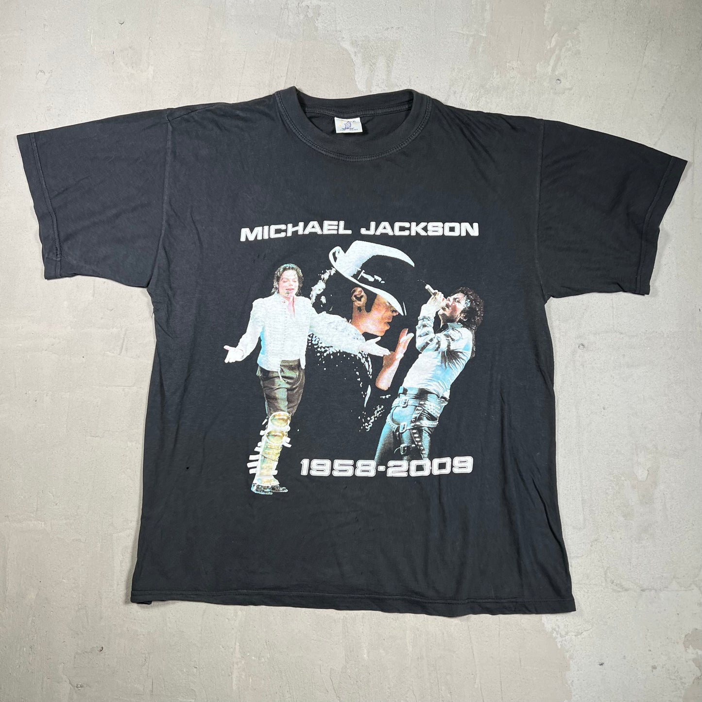 2009 Michael Jackson Memorial Tee Size XL USED v20008