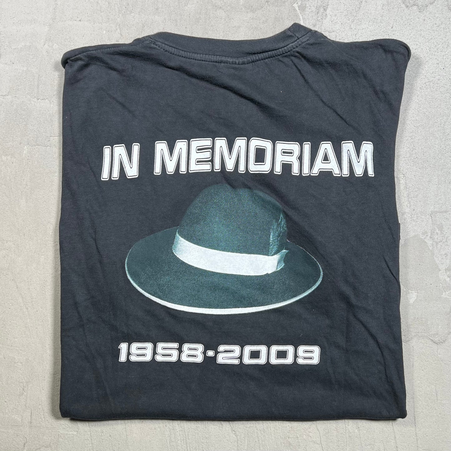 2009 Michael Jackson Memorial Tee Size XL USED v20008