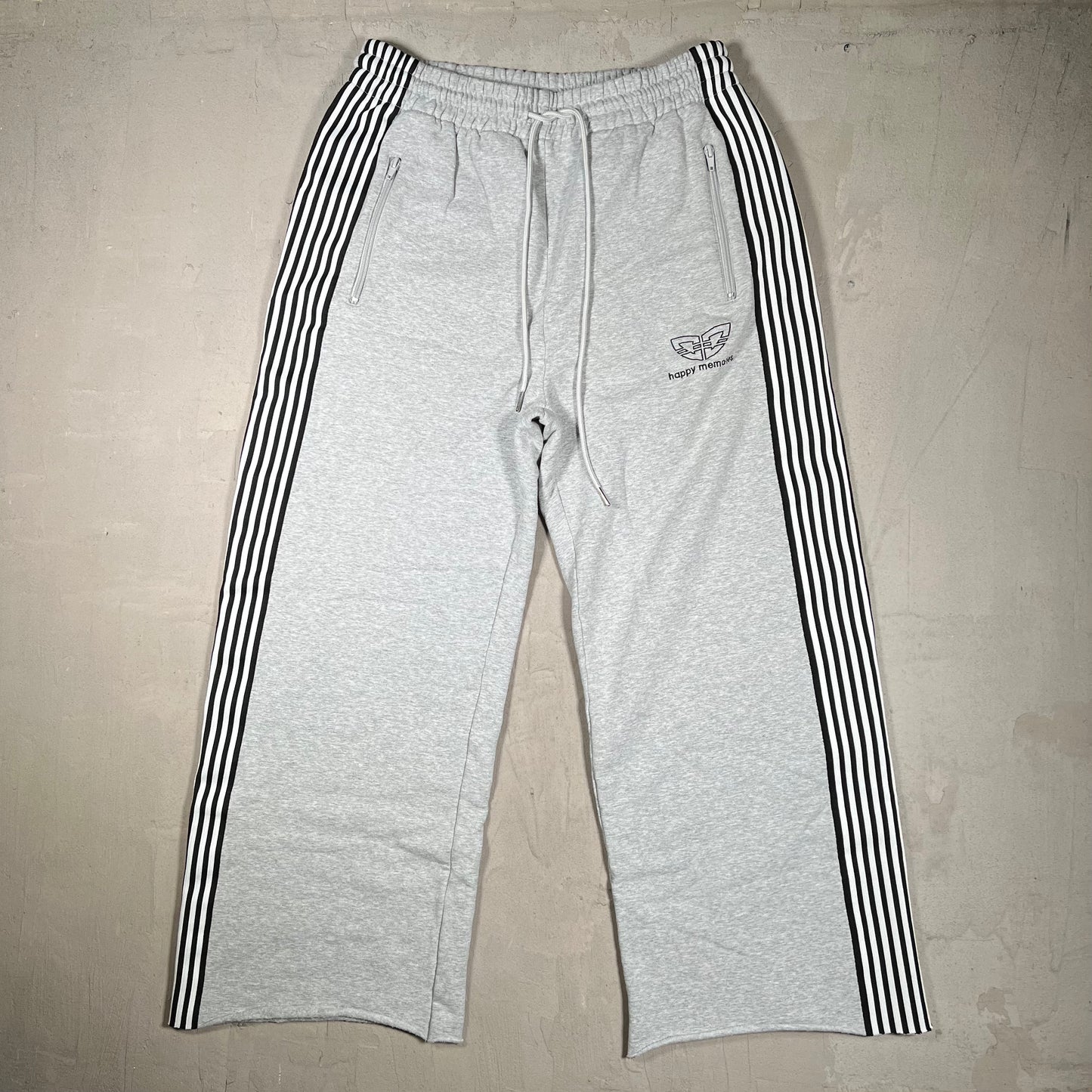 HMDD Grey Striped Sweatpants Size Large USED x18314