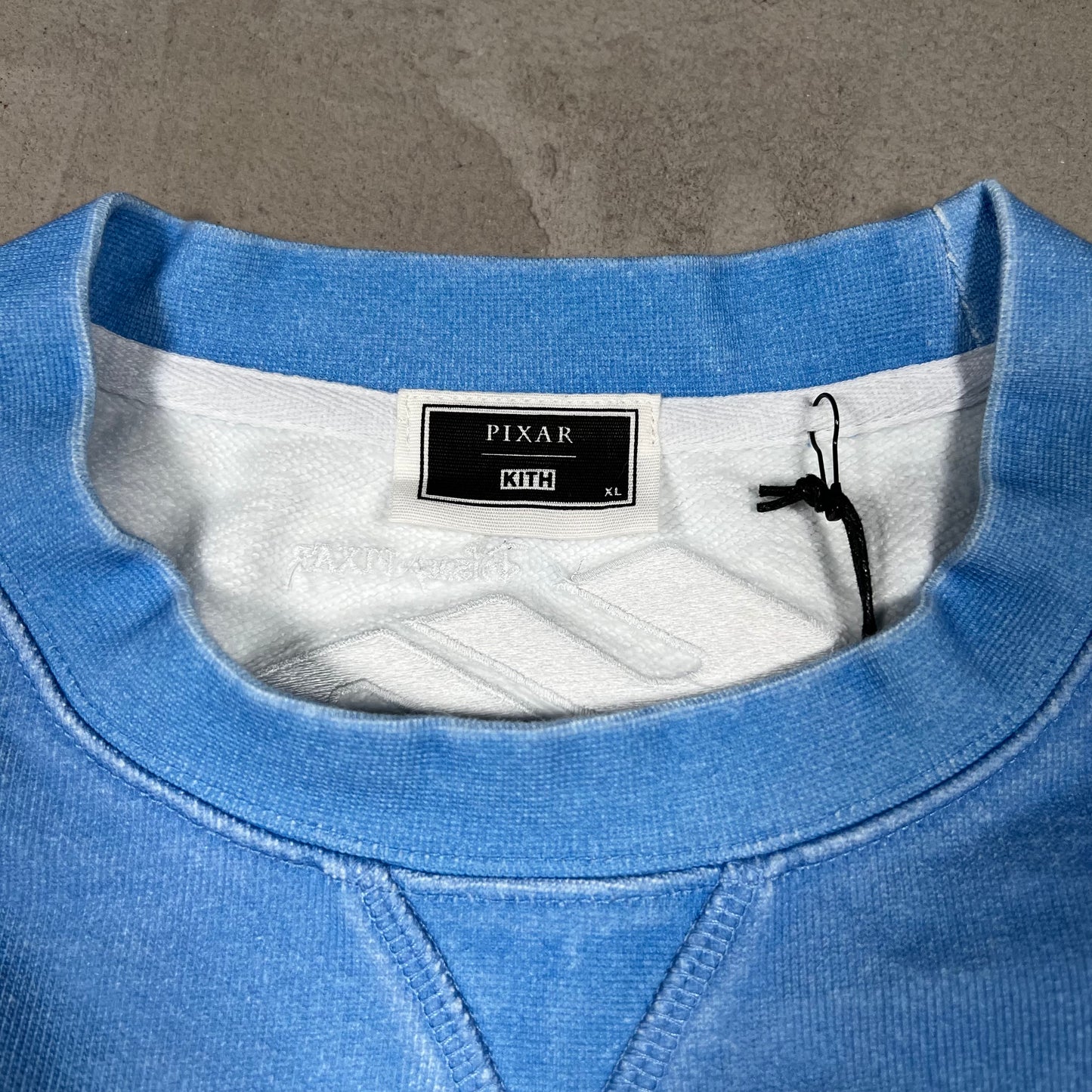 Kith Disney Pixar Up Nelson Blue Crewneck Size XL NEW x18320