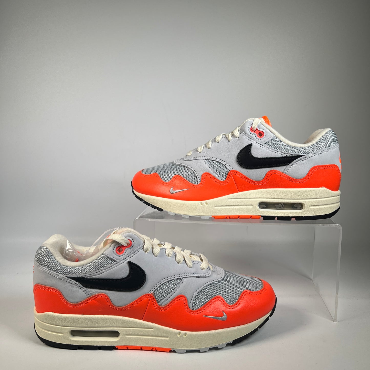 Nike Air Max 1 Patta Waves Hyper Crimson Pure Platinum (2026) Size 8.5 NEW s22645