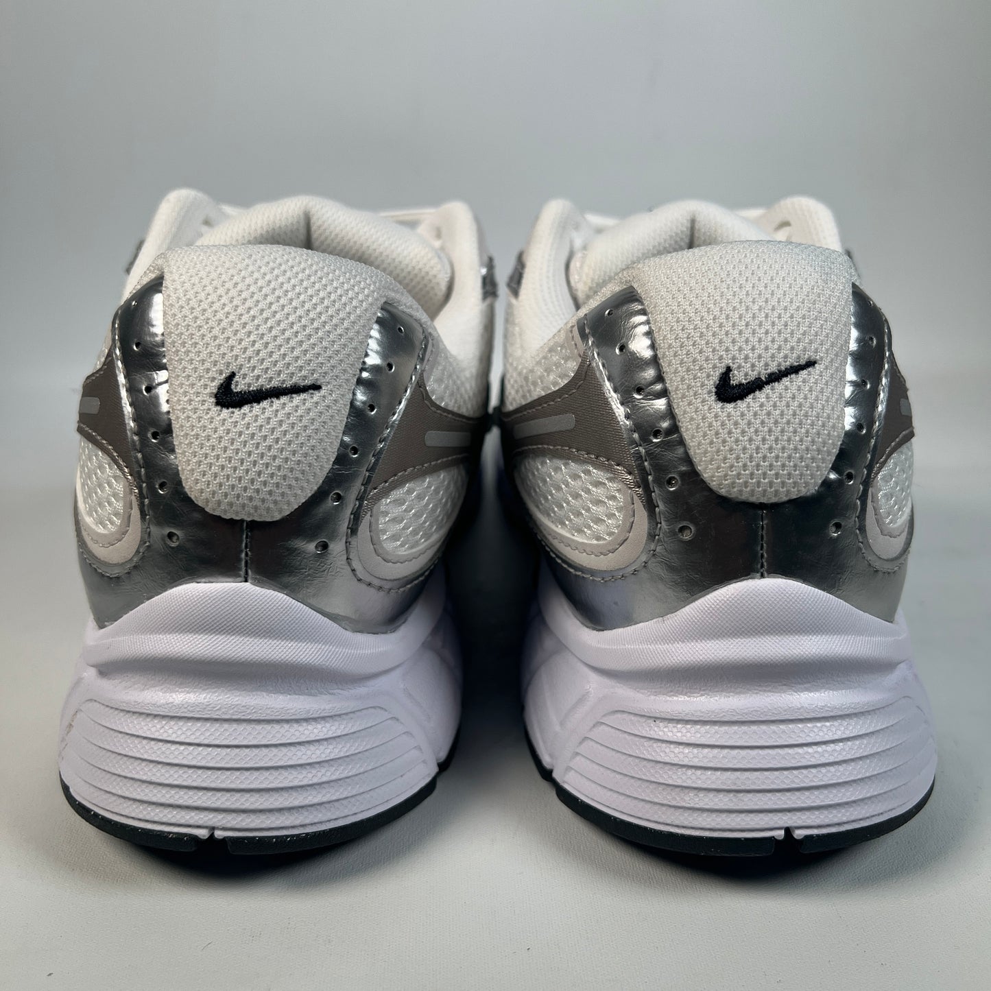Nike V5 RNR White Vast Grey (2025) Size 10.5 USED s22610