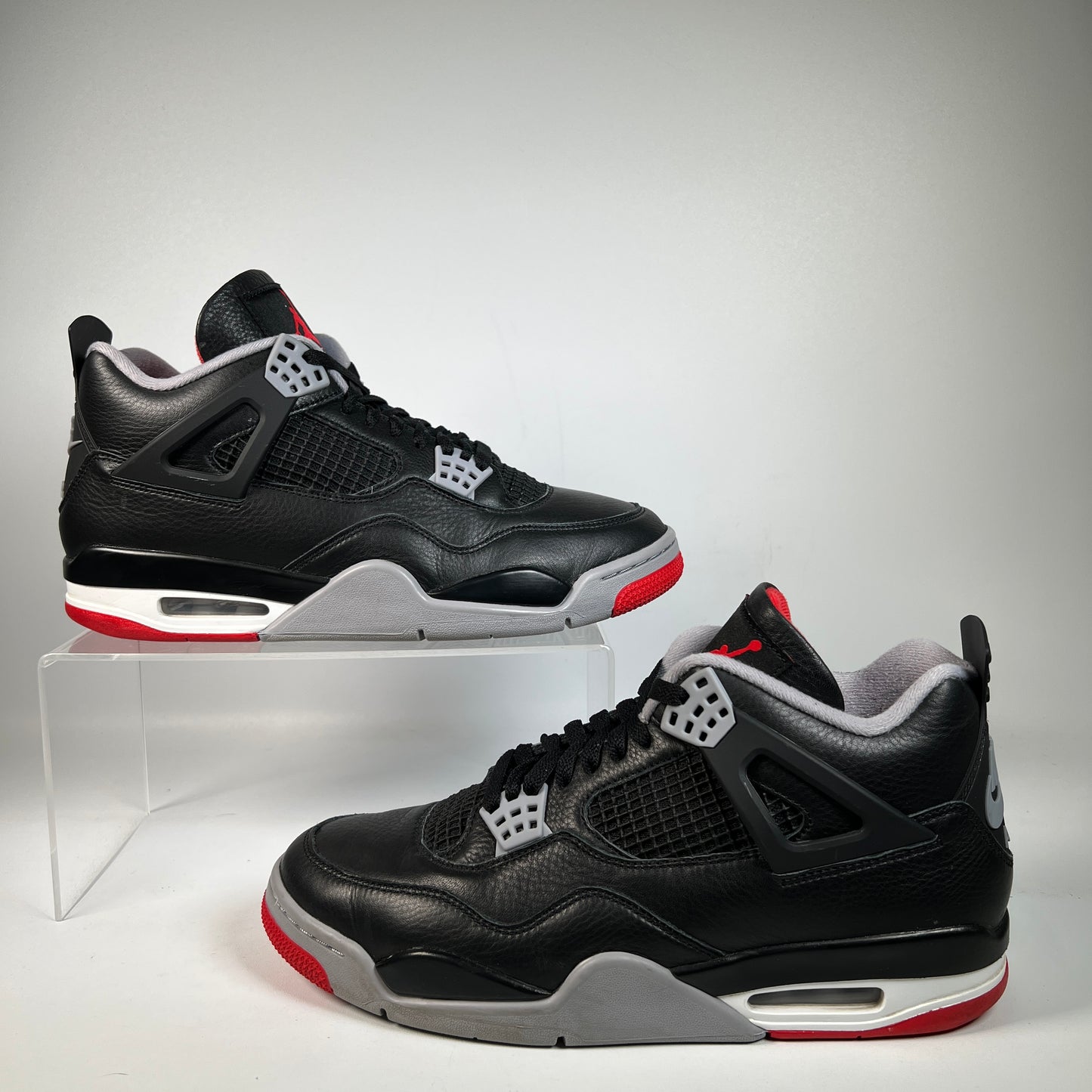 Jordan 4 Bred Reimagined (2024) Size 10.5 USED s22612