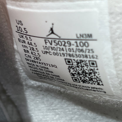 Jordan 4 White Cement (2025) Size 10.5 USED s22611