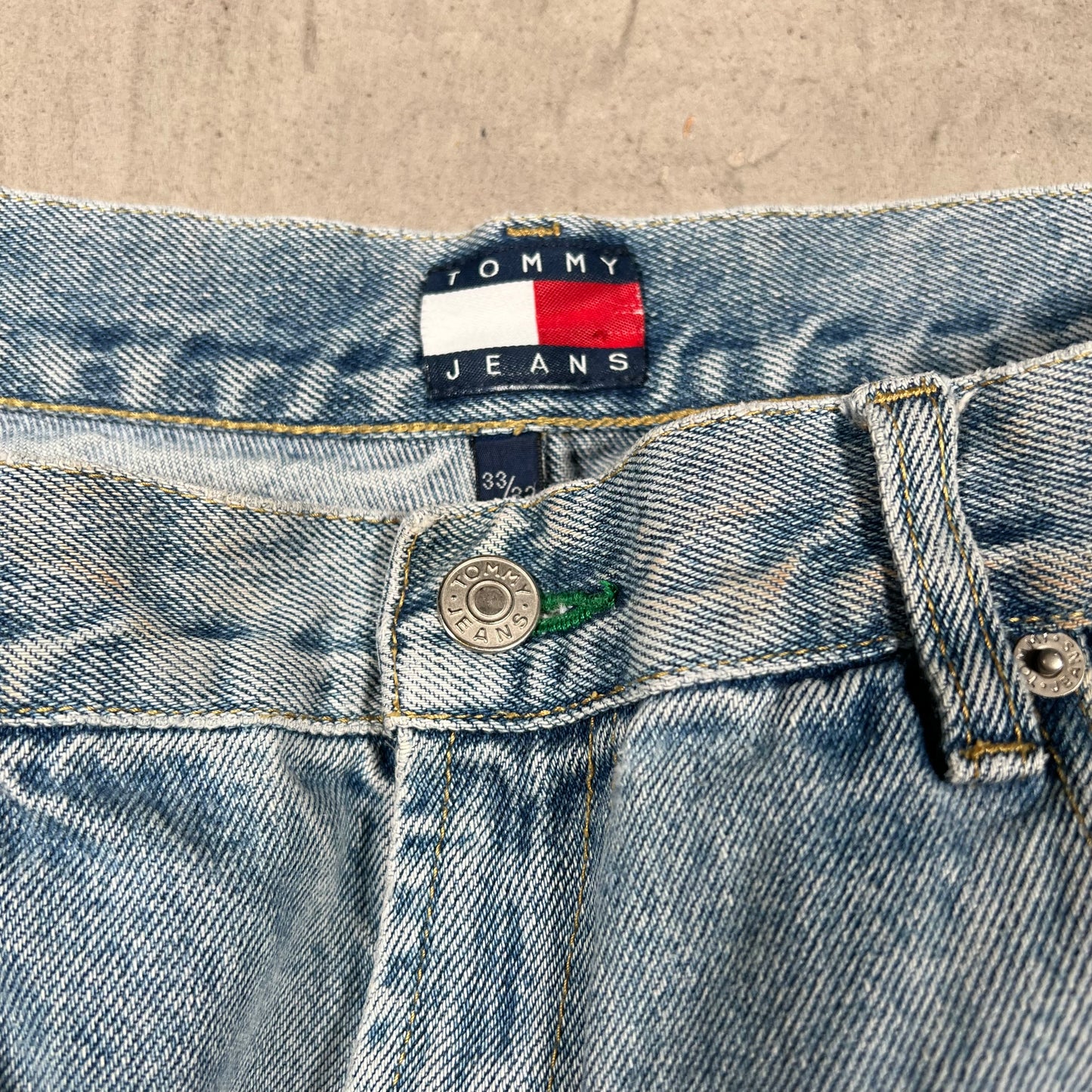1990s Tommy Hilfiger Blue Jeans Size 33x32 USED v20033