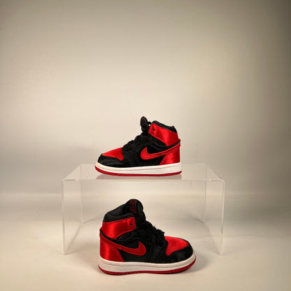 Jordan 1 High Satin Bred (2023) Size 5c USED s22585