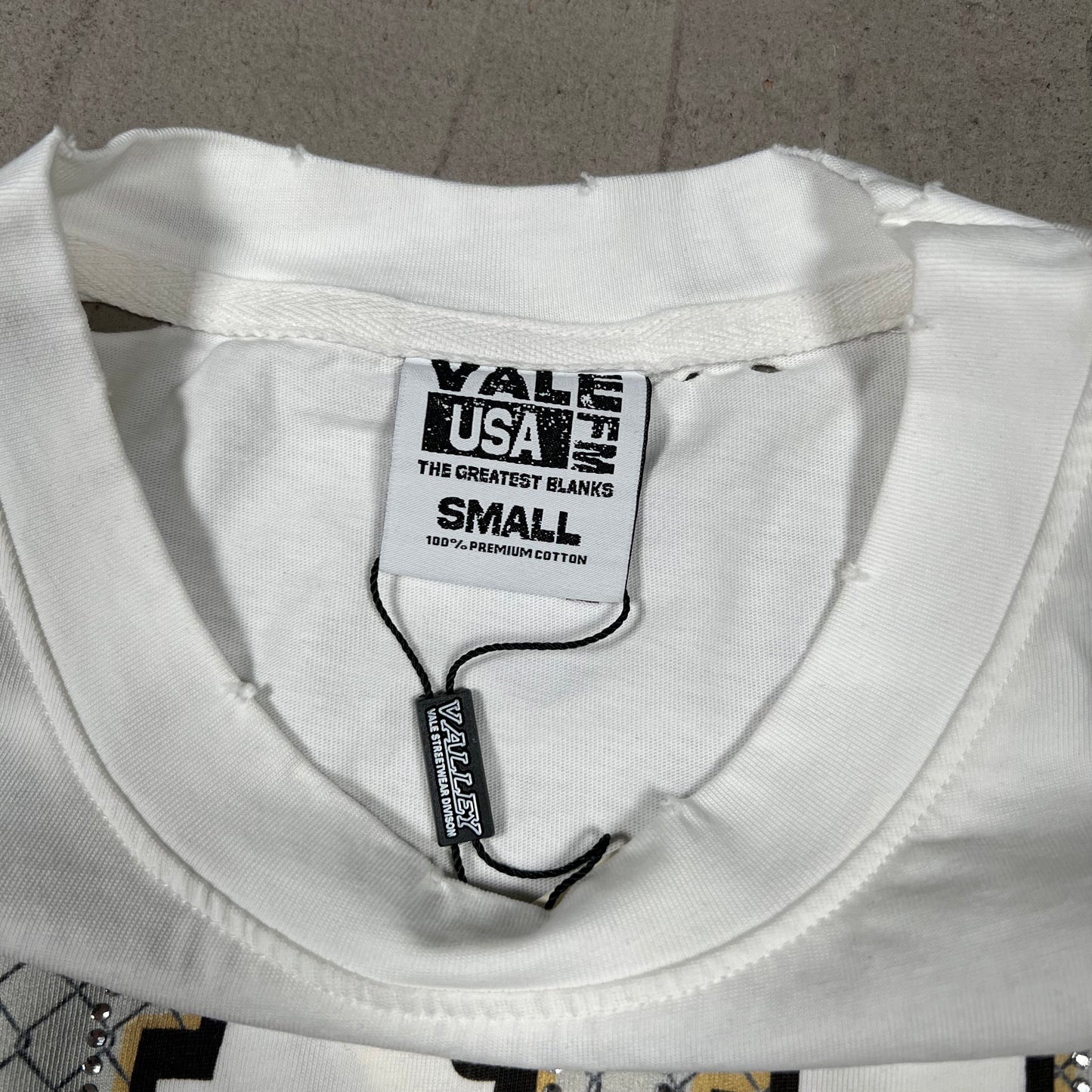 Vale Polo Bling Bulldog White Tee Size Small NEW x18272