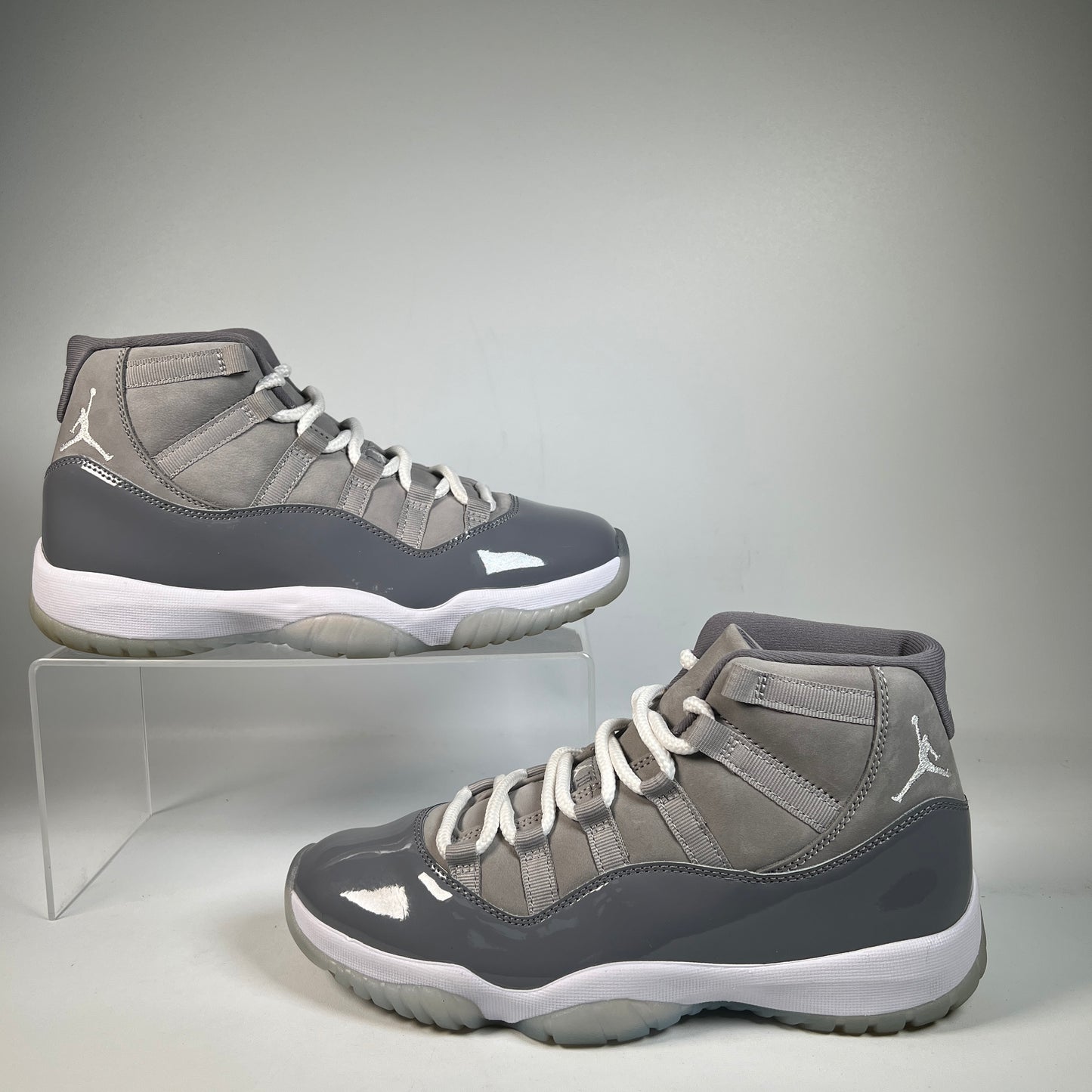 Jordan 11 High Cool Grey (2021) Size 8 USED s22668