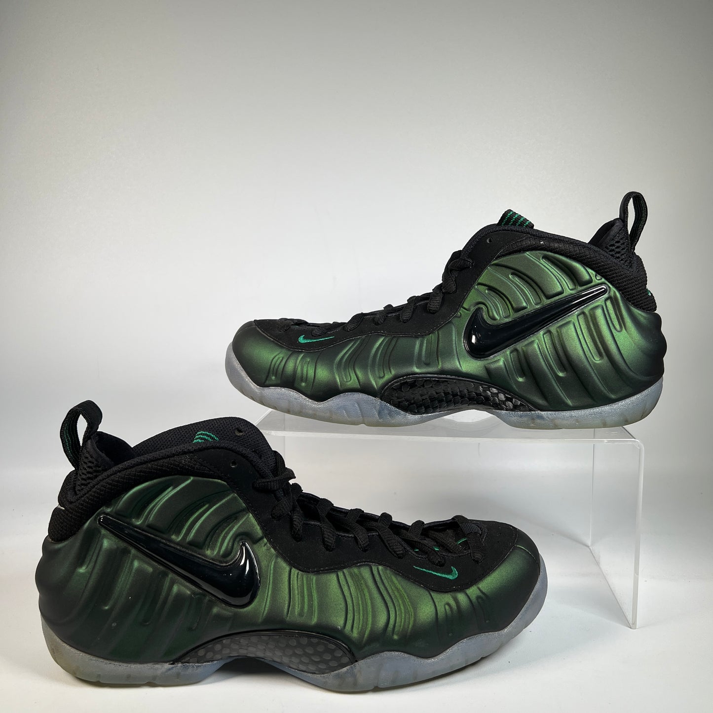 Nike Air Foamposite Pro Pine Green (2025) Size 10.5 USED s22675