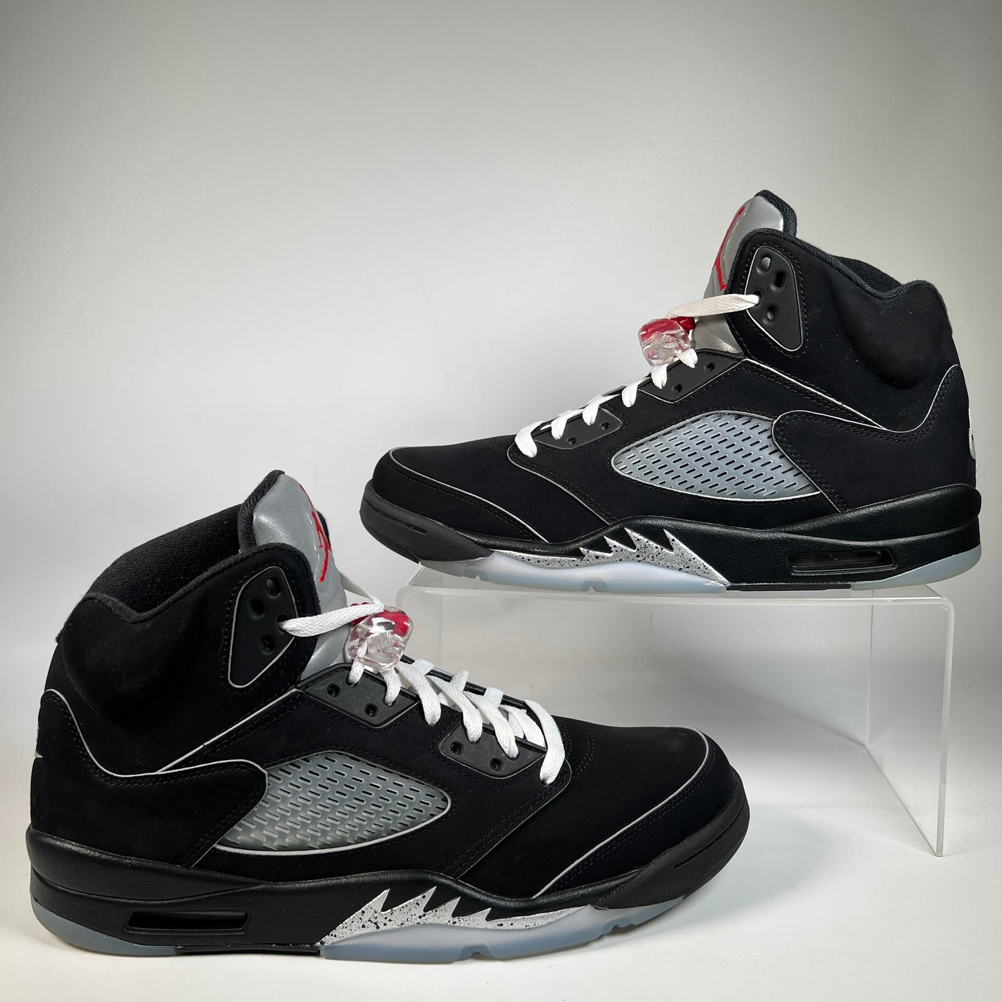 Jordan 5 Black Metallic Reimagined (2025) Size 11.5 USED s22698