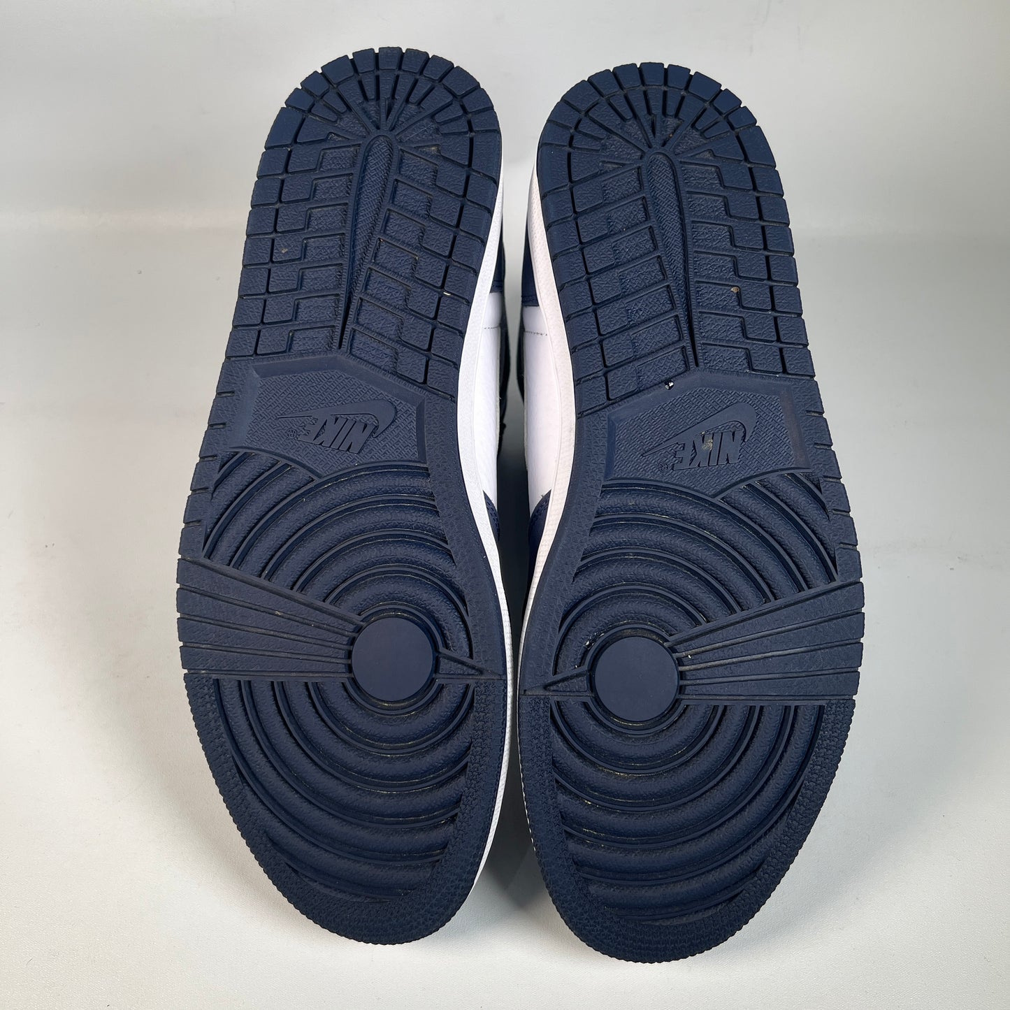 Jordan 1 High Midnight Navy (2020) Size 11.5 USED s22694