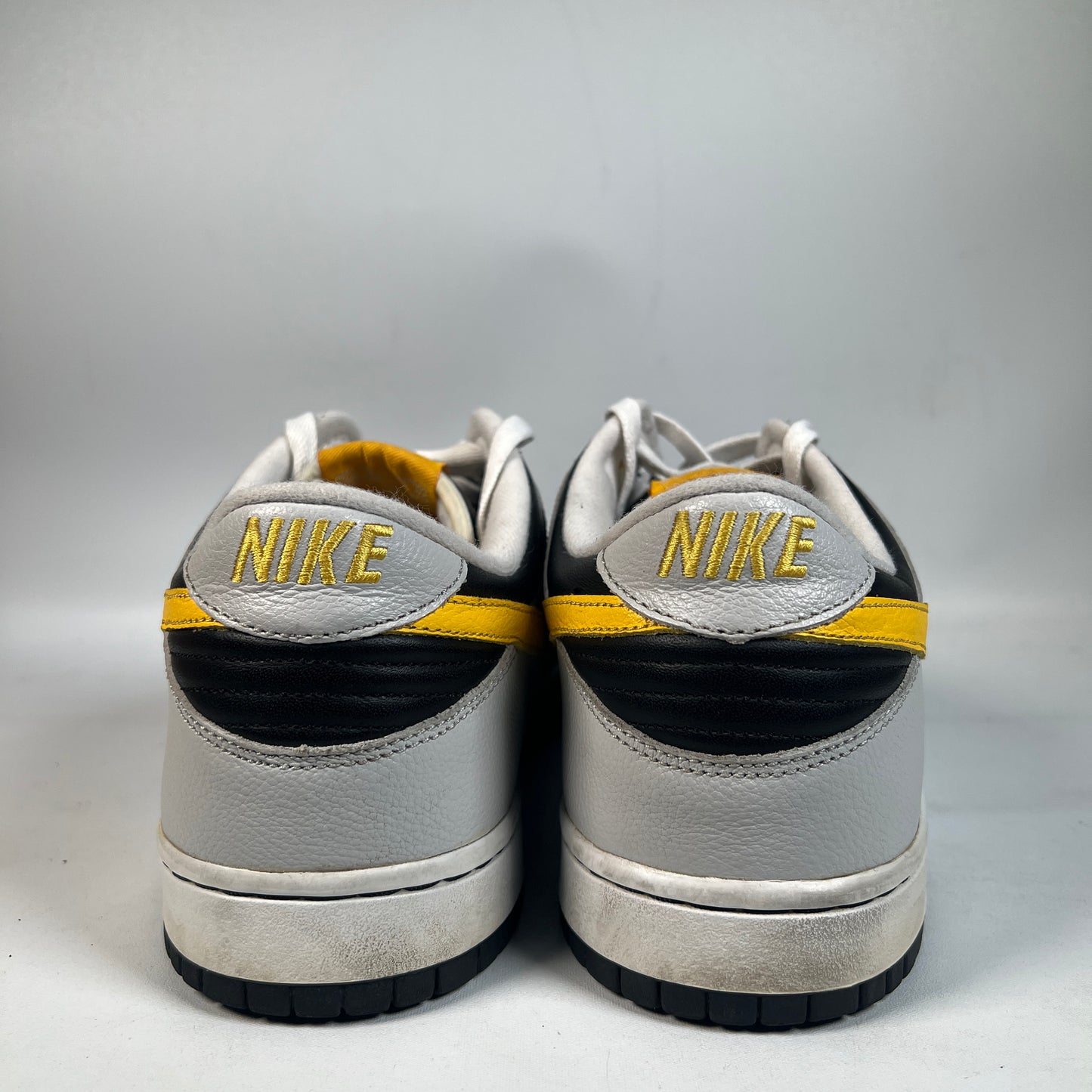 Nike Dunk Low Black Varsity Maize (2005) Size 12 USED s22579