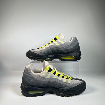 Nike Air Max 95 Neon (2020) Size 9 USED s22738