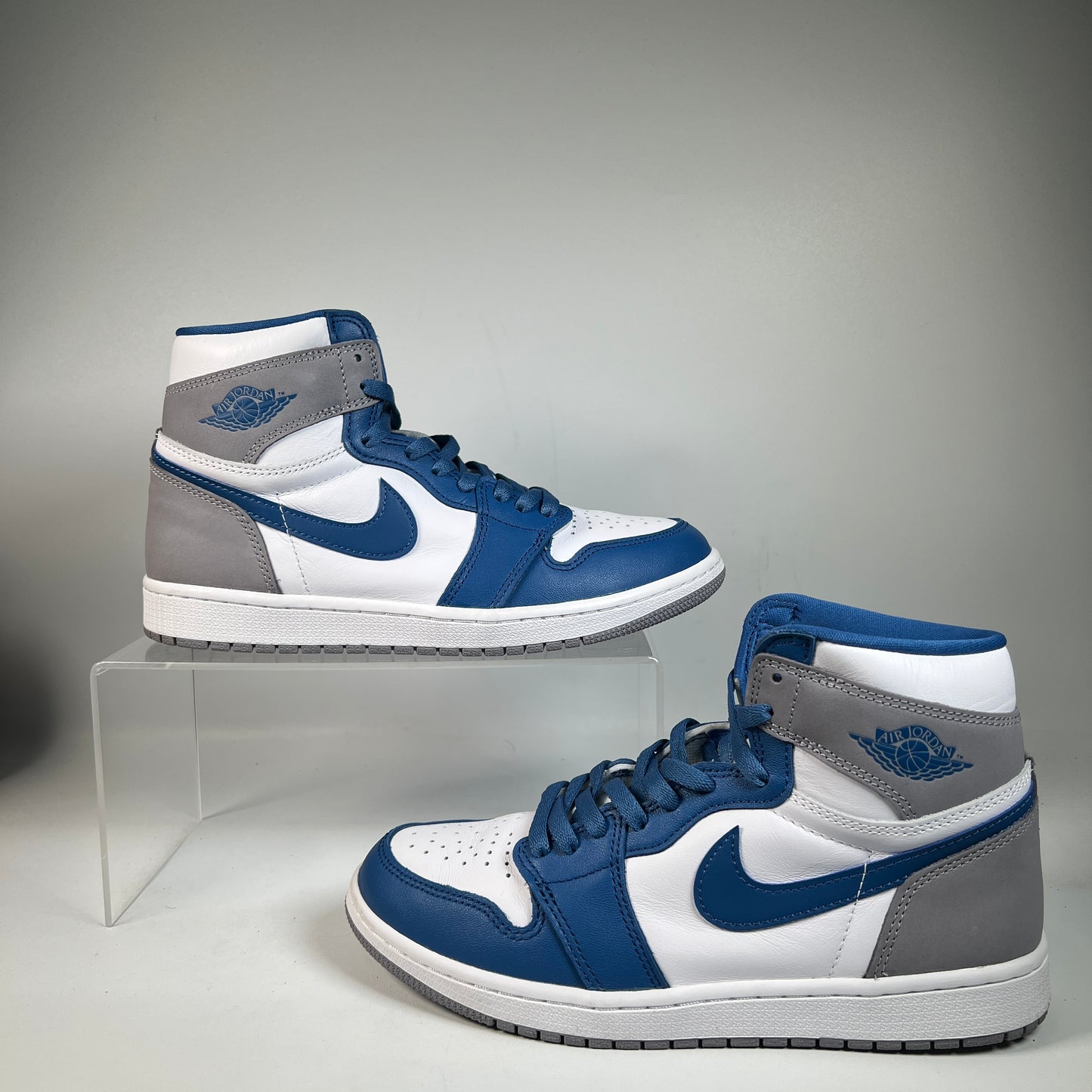 Jordan 1 High True Blue (2023) Size 8.5 USED s22670