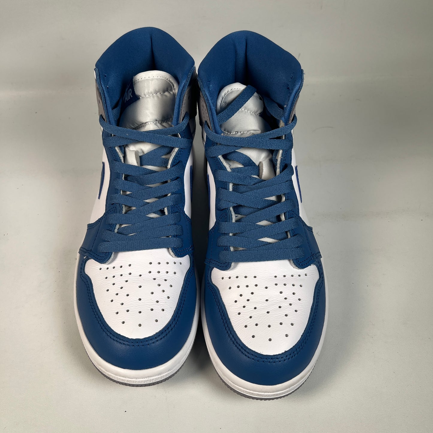 Jordan 1 High True Blue (2023) Size 8.5 USED s22670