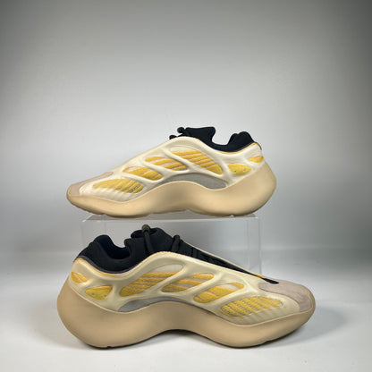 Yeezy 700v3 Safflower (2020) Size 11 USED s22625